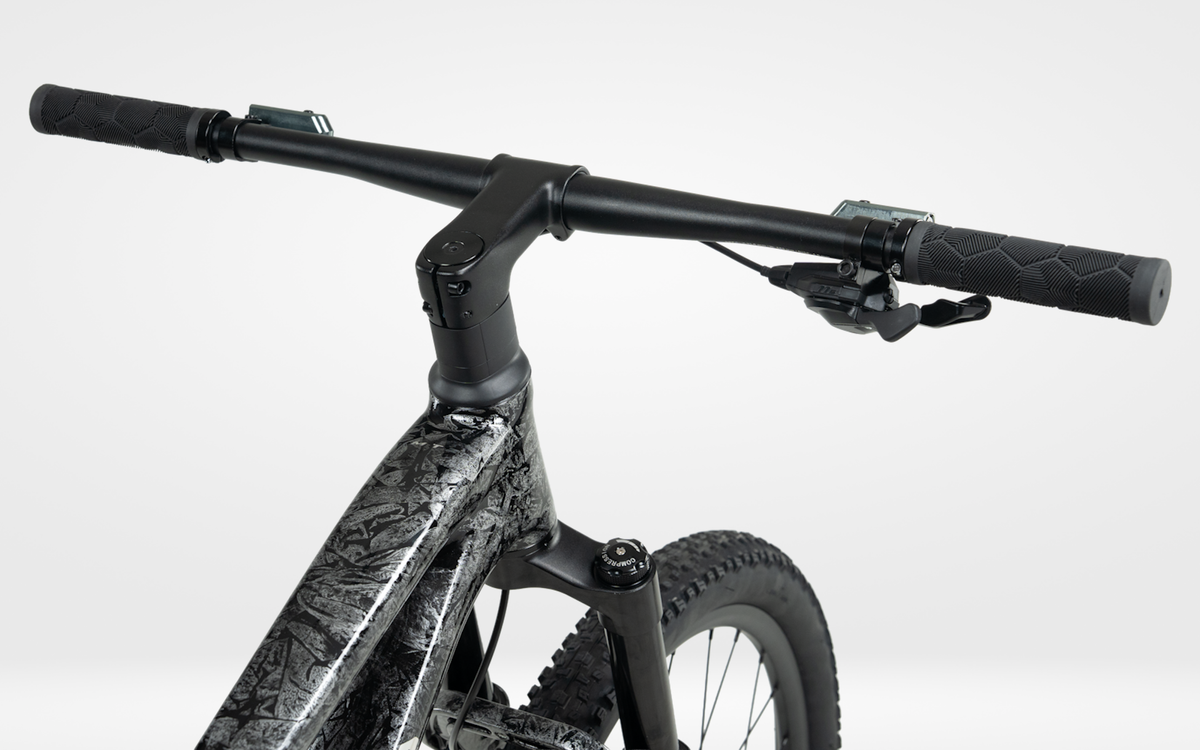 X-LAB MT2 Lava Black Closeup 3