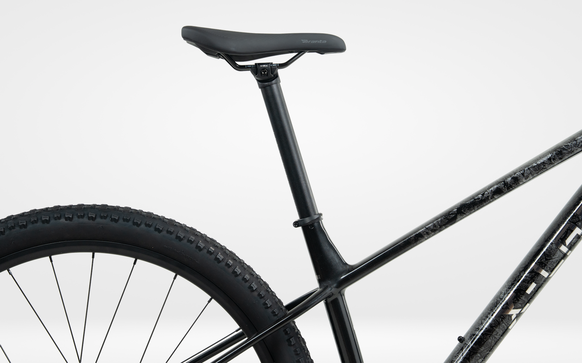 X-LAB MT2 Lava Black Closeup 4